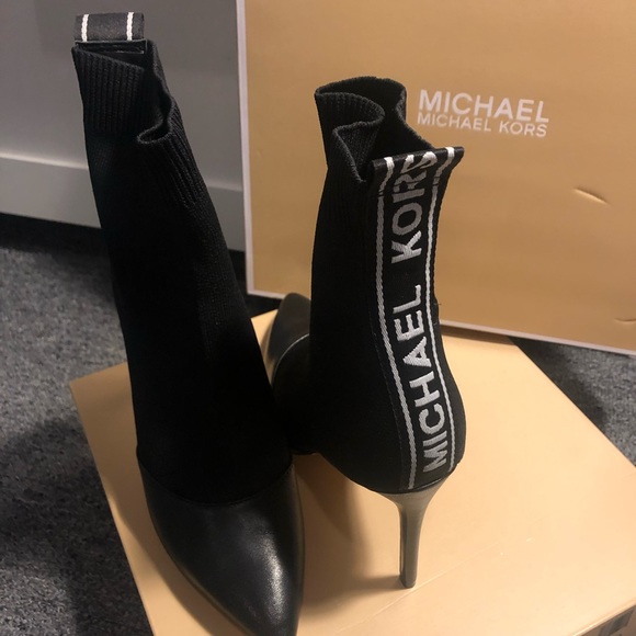 vicky bootie michael michael kors
